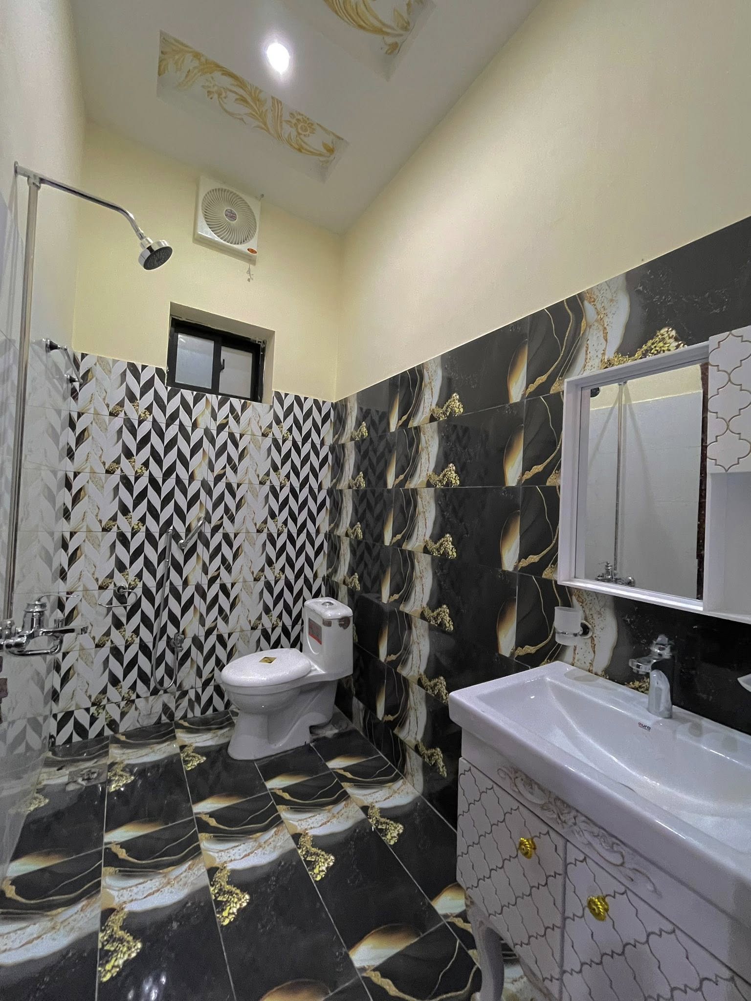 585887754_122309002706080652_819149731609249558_n