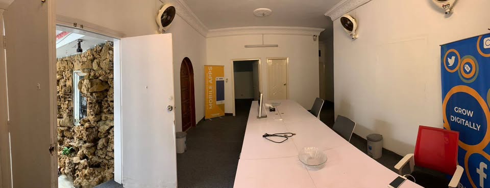 586008319_25817165251222896_3845053721884376573_n