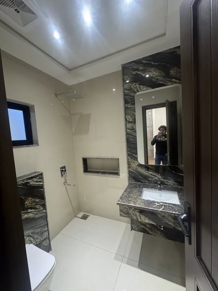 587720978_2901760936879224_2556669346320954378_n