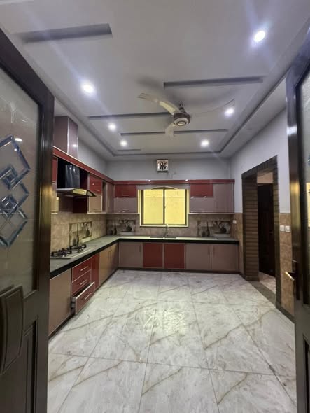 588019530_2298949260570983_7694078834579293575_n