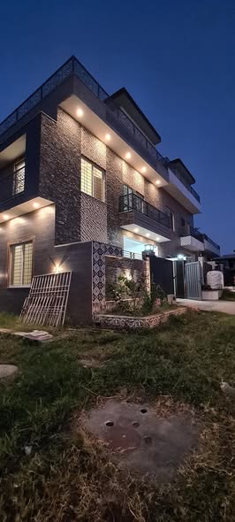 589723241_122185268132373743_8296606327036048877_n