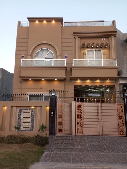 565806514_122217401798286102_2670147187367611842_n