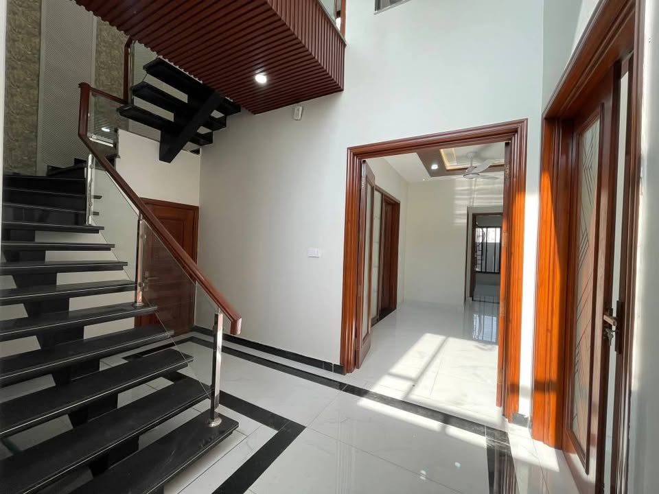 581443945_1171164615078784_2811472338611416992_n