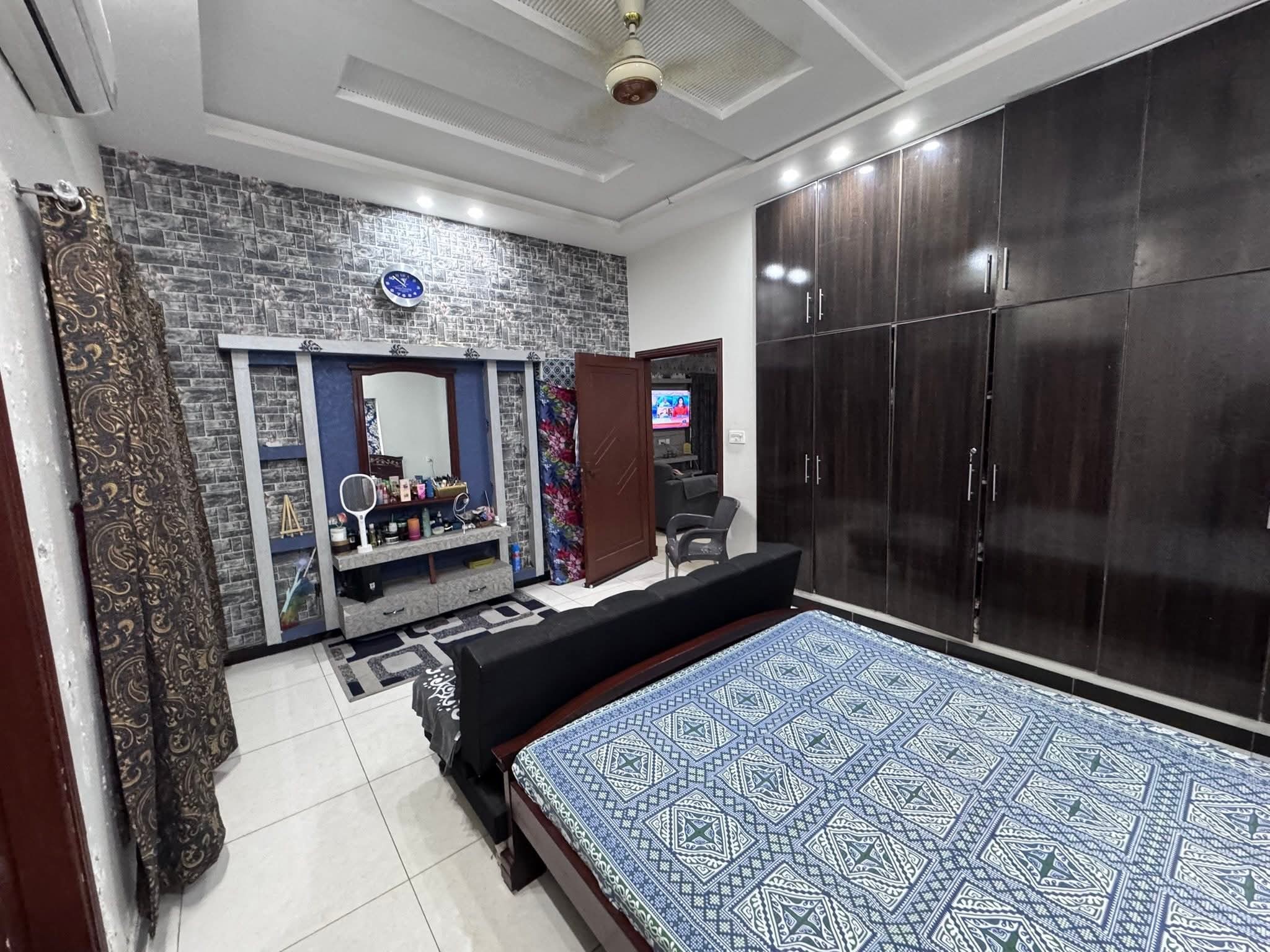 588506744_1909882629924375_1900157062983779812_n