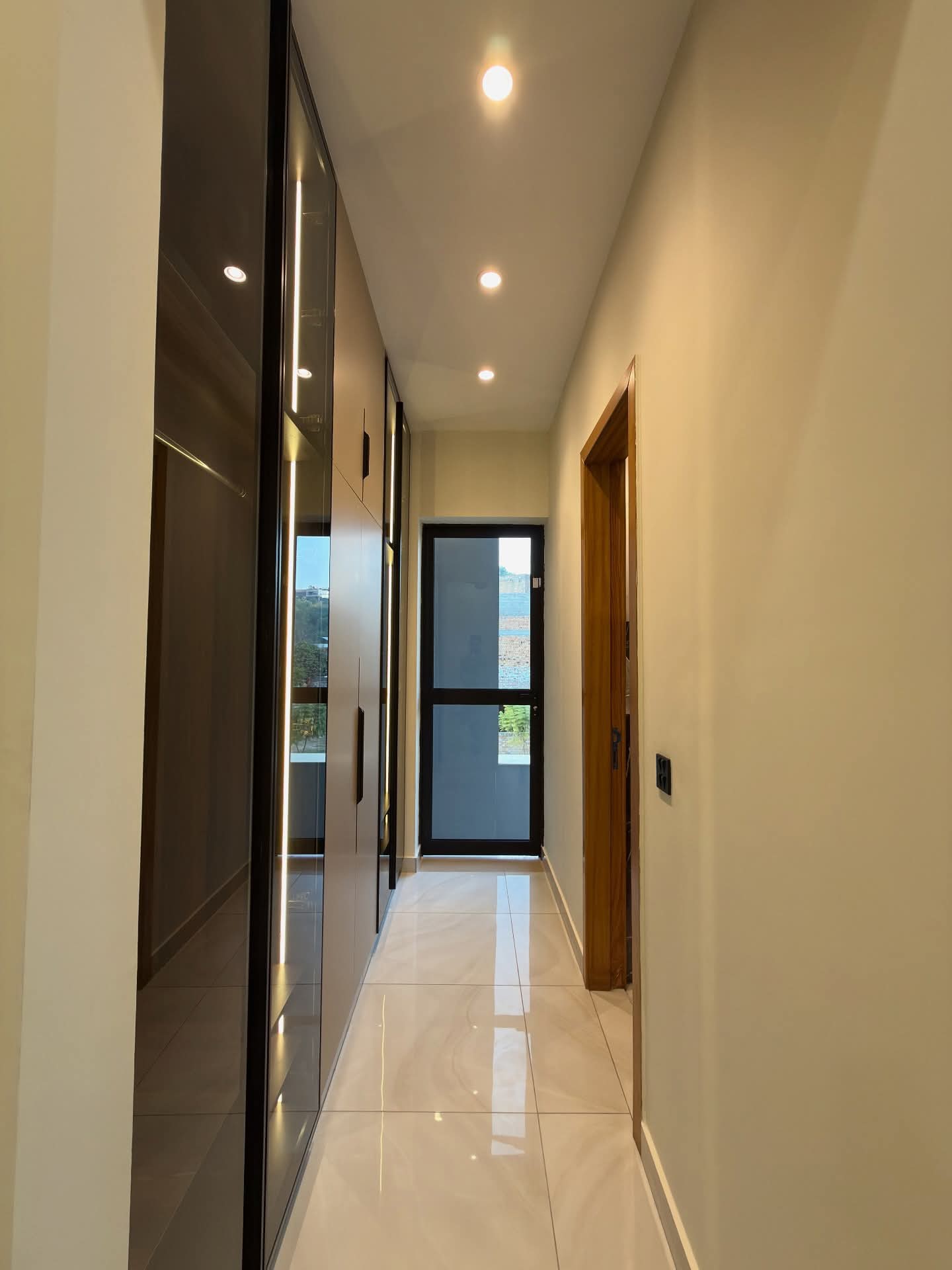 588584095_876339348679978_1731681356661402835_n