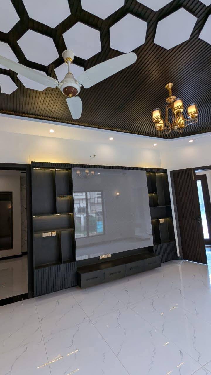 588592382_876348325345747_3526988468609405844_n