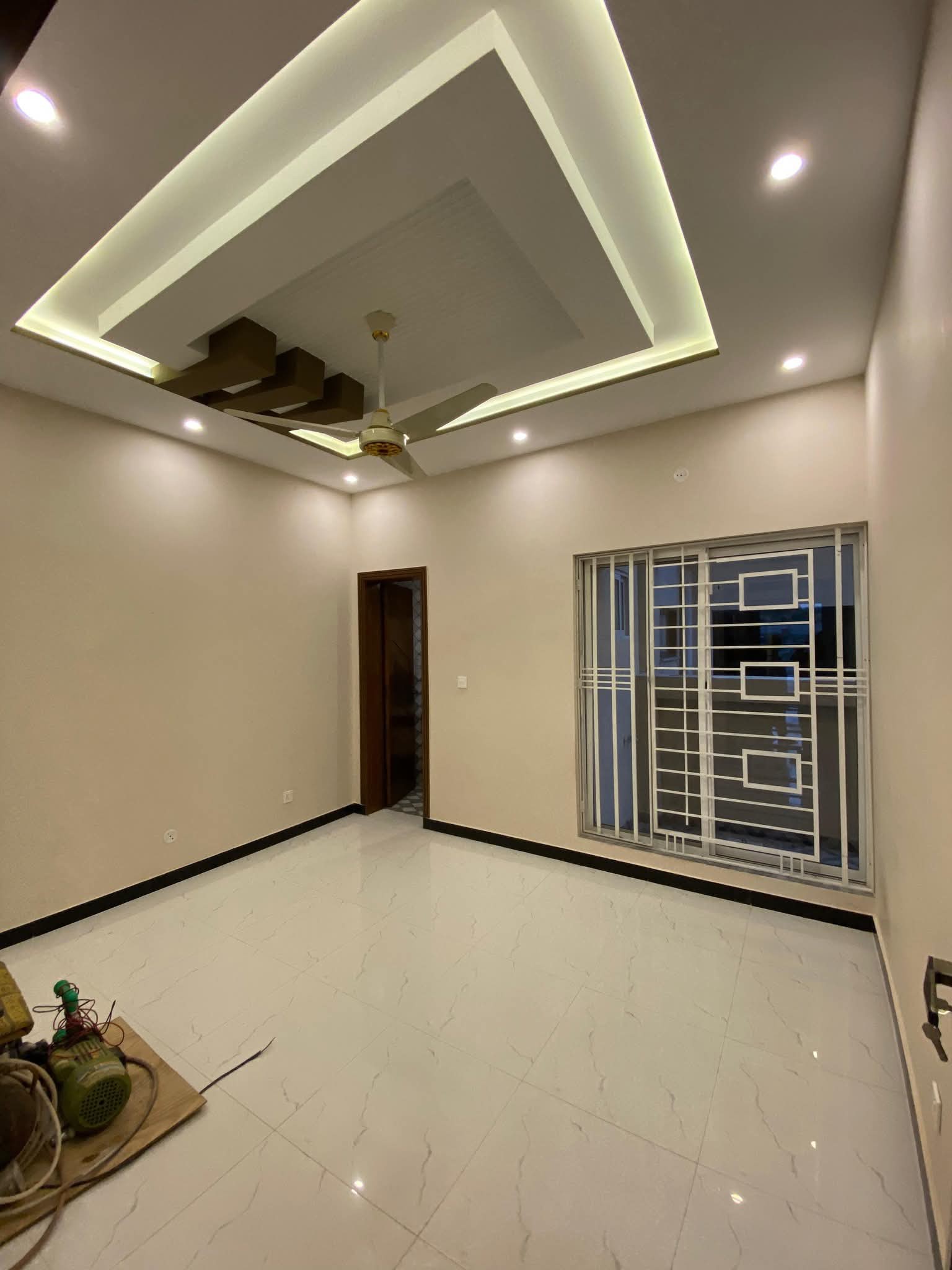 588721811_877665561880690_2728432582754109375_n