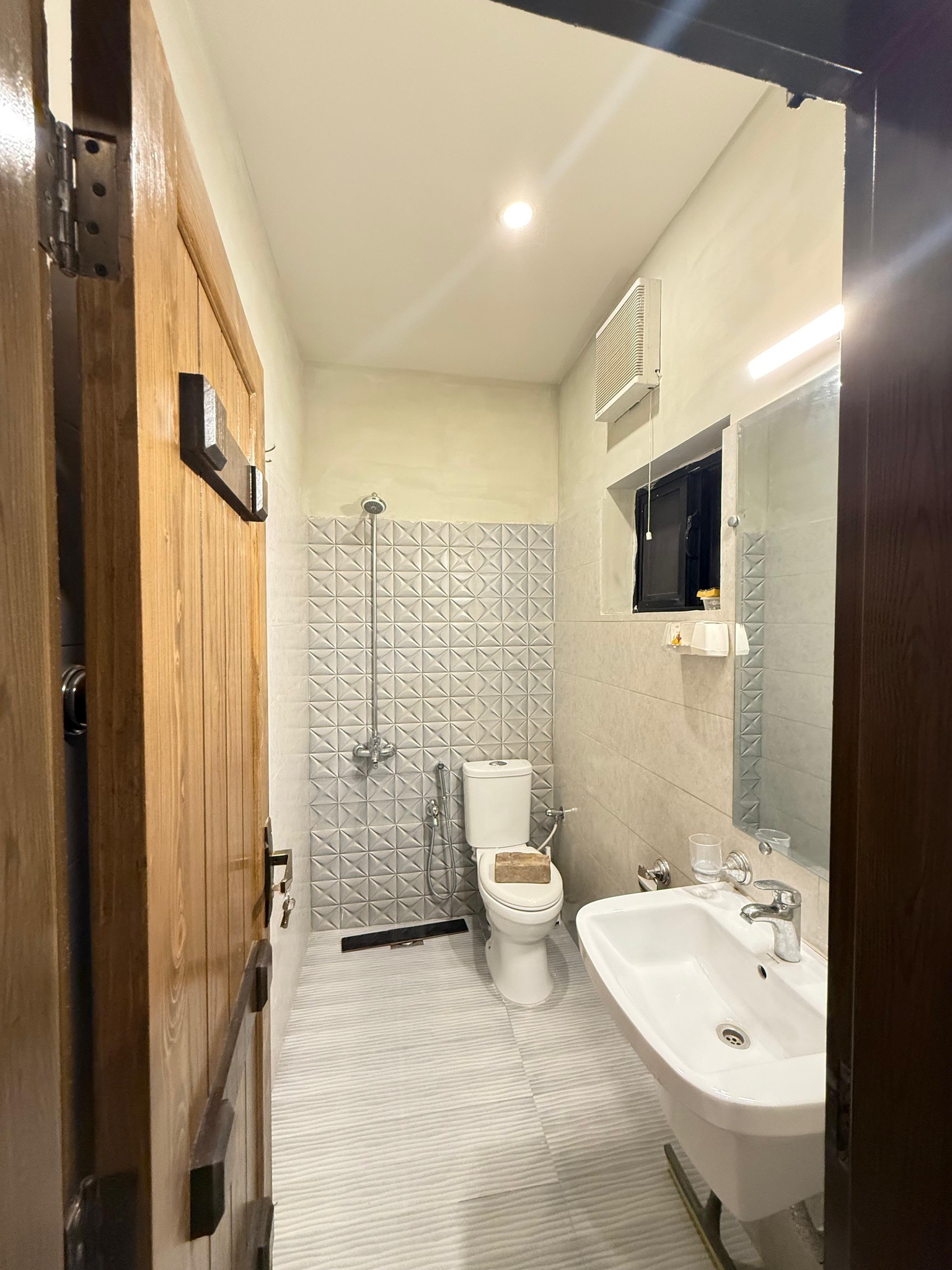 589403536_876390038674909_2132467398222025533_n