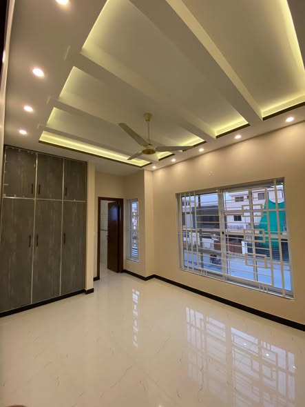 589720482_877665185214061_2606750503293100913_n