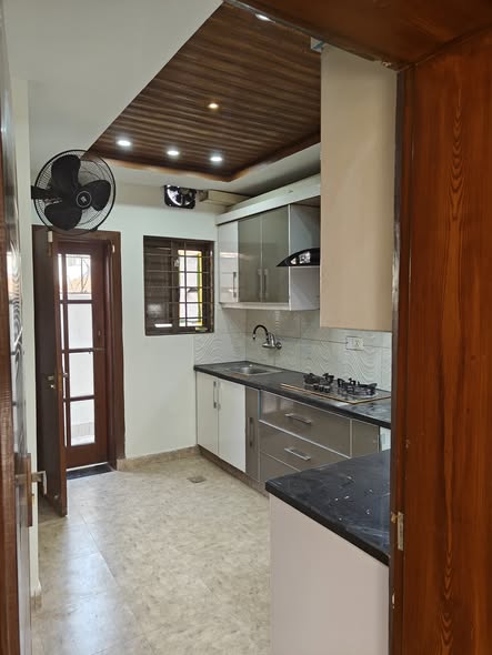 589792636_877137968600116_7533811940989459482_n