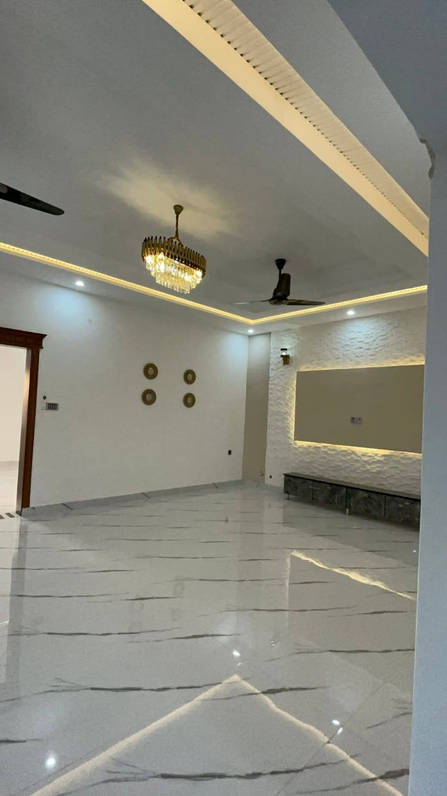 589892506_836781348972967_3744817107162036655_n