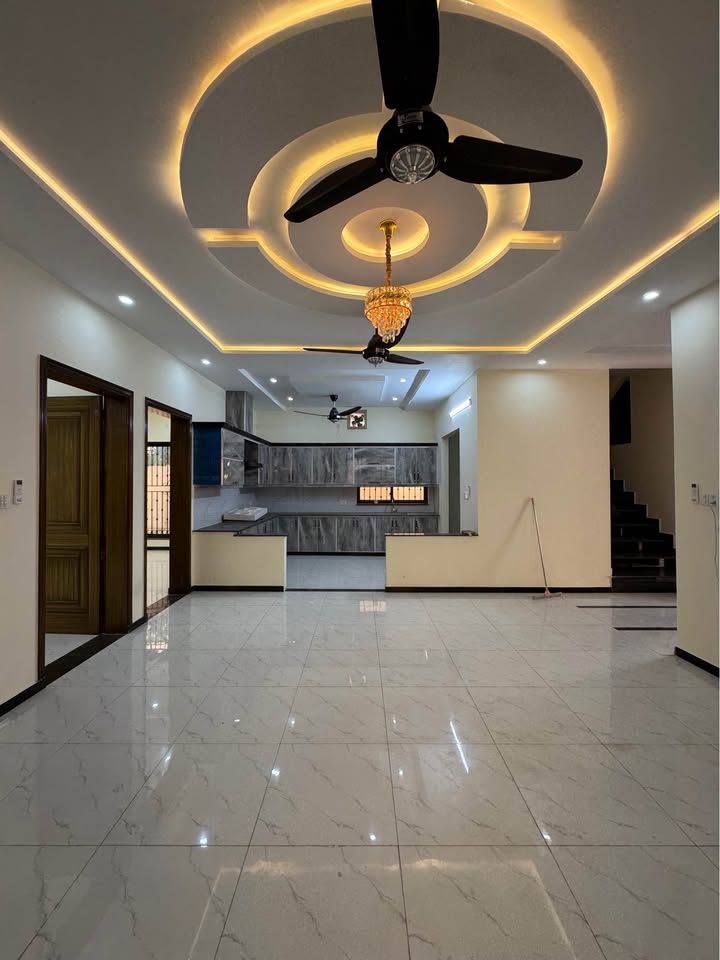 589961848_1923300581824807_2329548046093749524_n