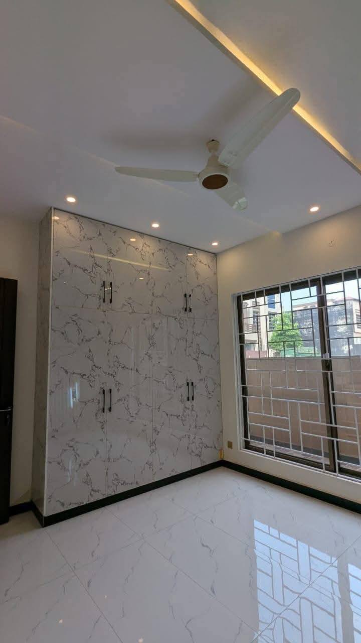 590257741_876348402012406_8957003656670975058_n