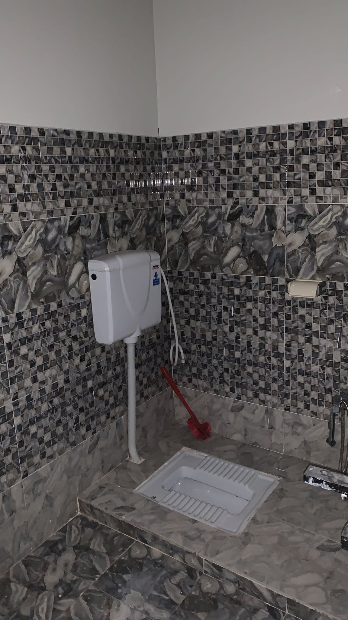 590695212_1778364576160017_9205656443356053660_n