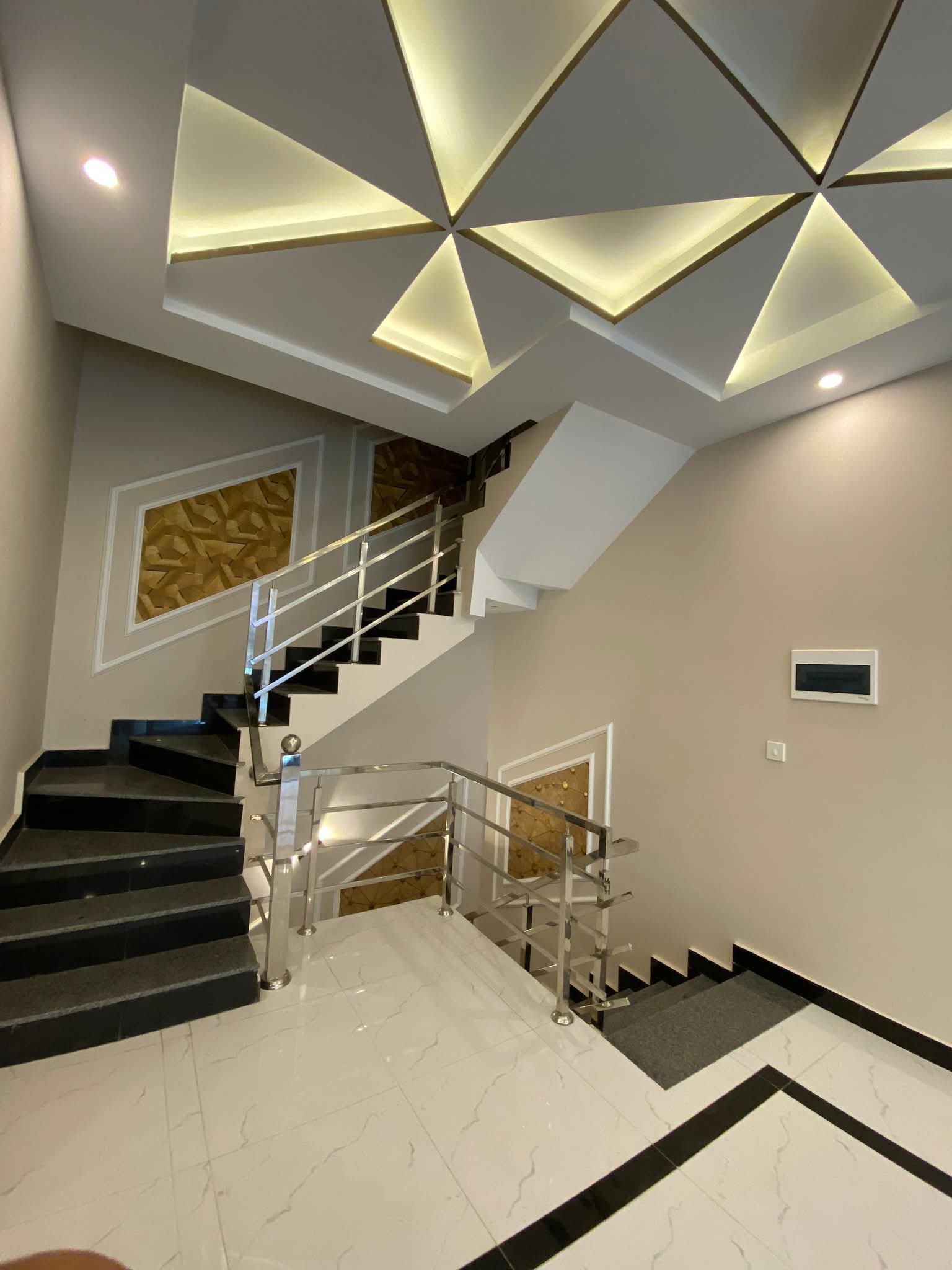 590699266_877665341880712_1422870878987618096_n