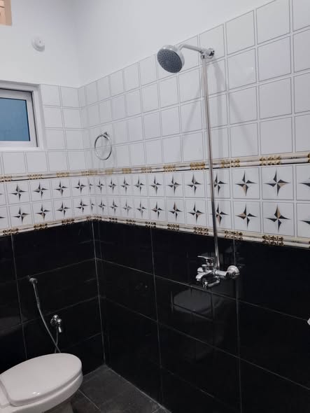 591919358_122272382984217558_5255893066563781159_n