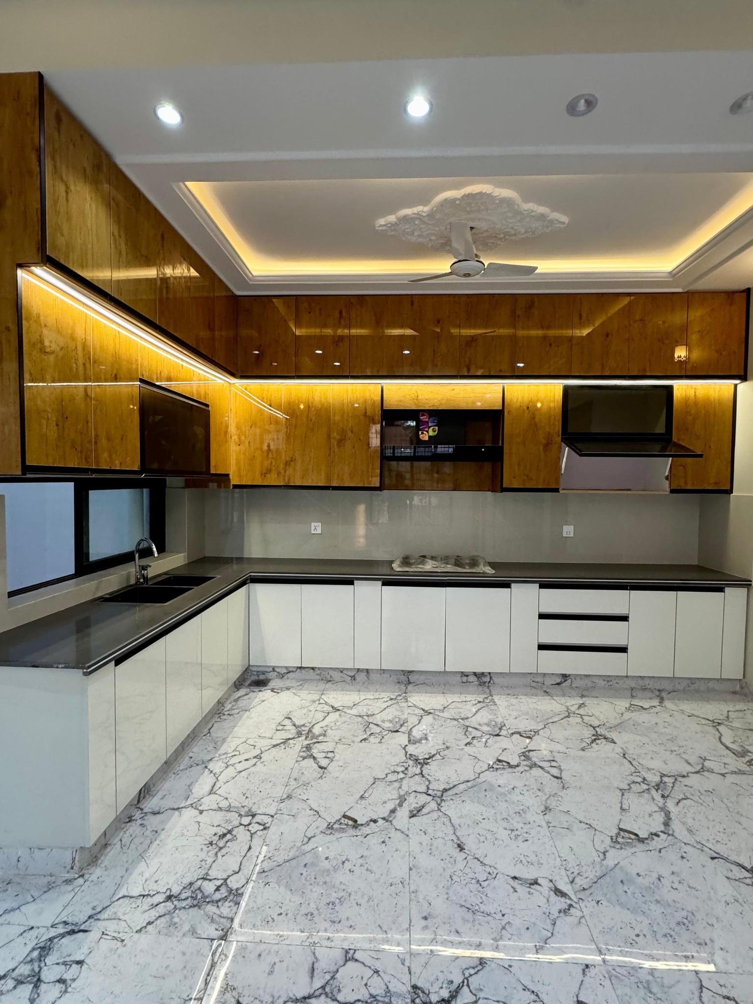 592051790_122218703936100227_2494359071117015449_n