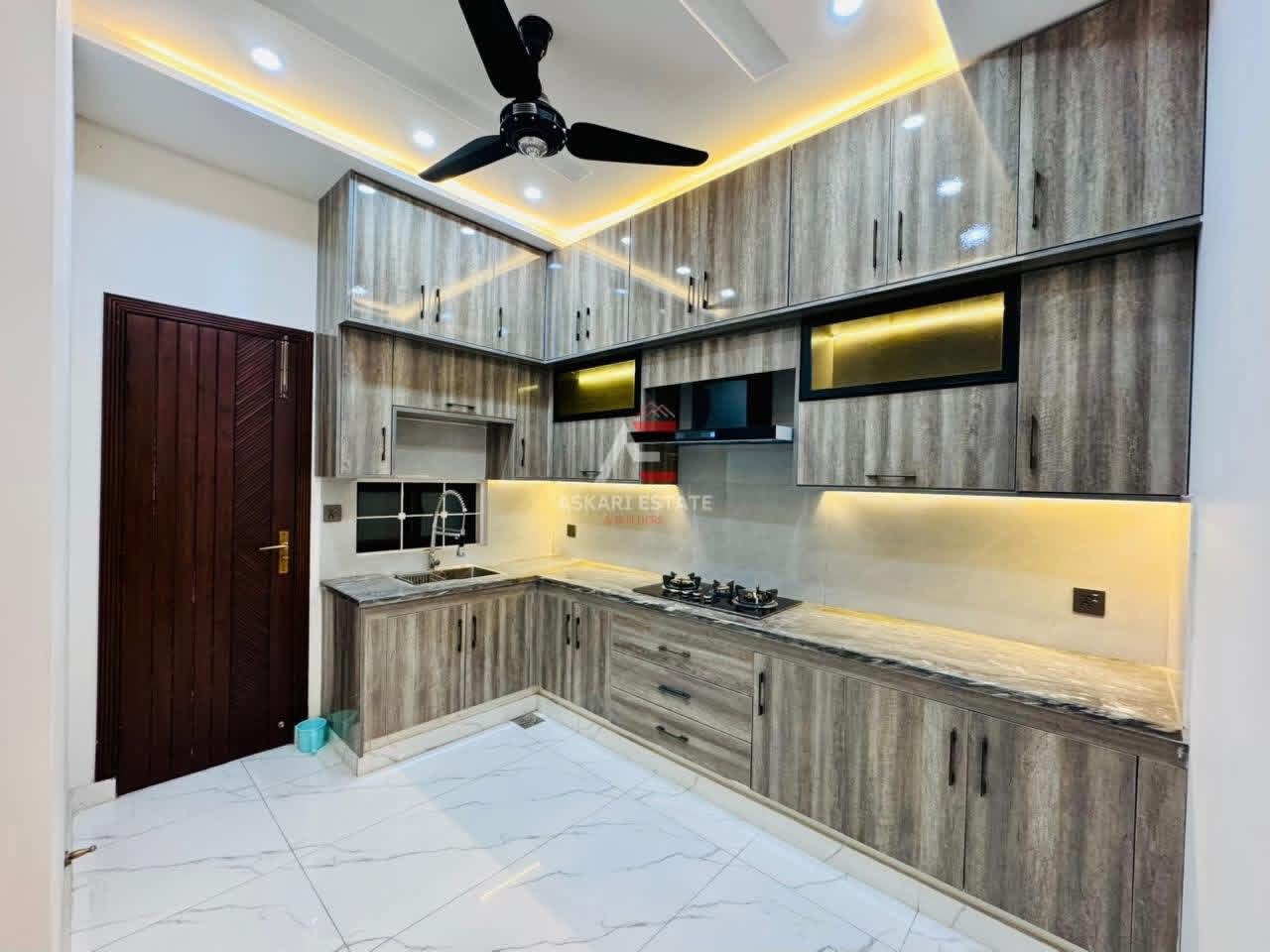 592482718_122112648357068190_5400811259800492399_n