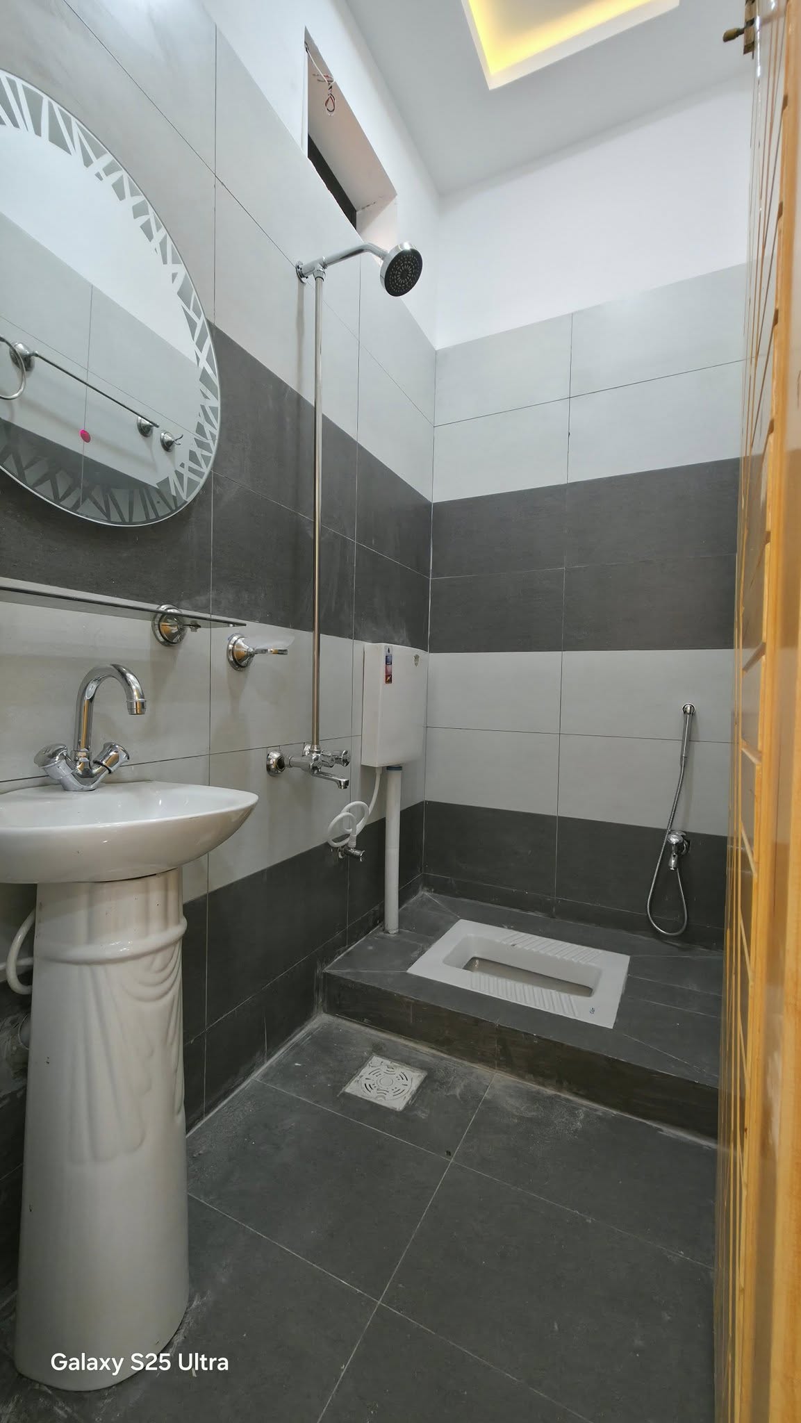 595787575_1353174900152750_6023598731418038112_n