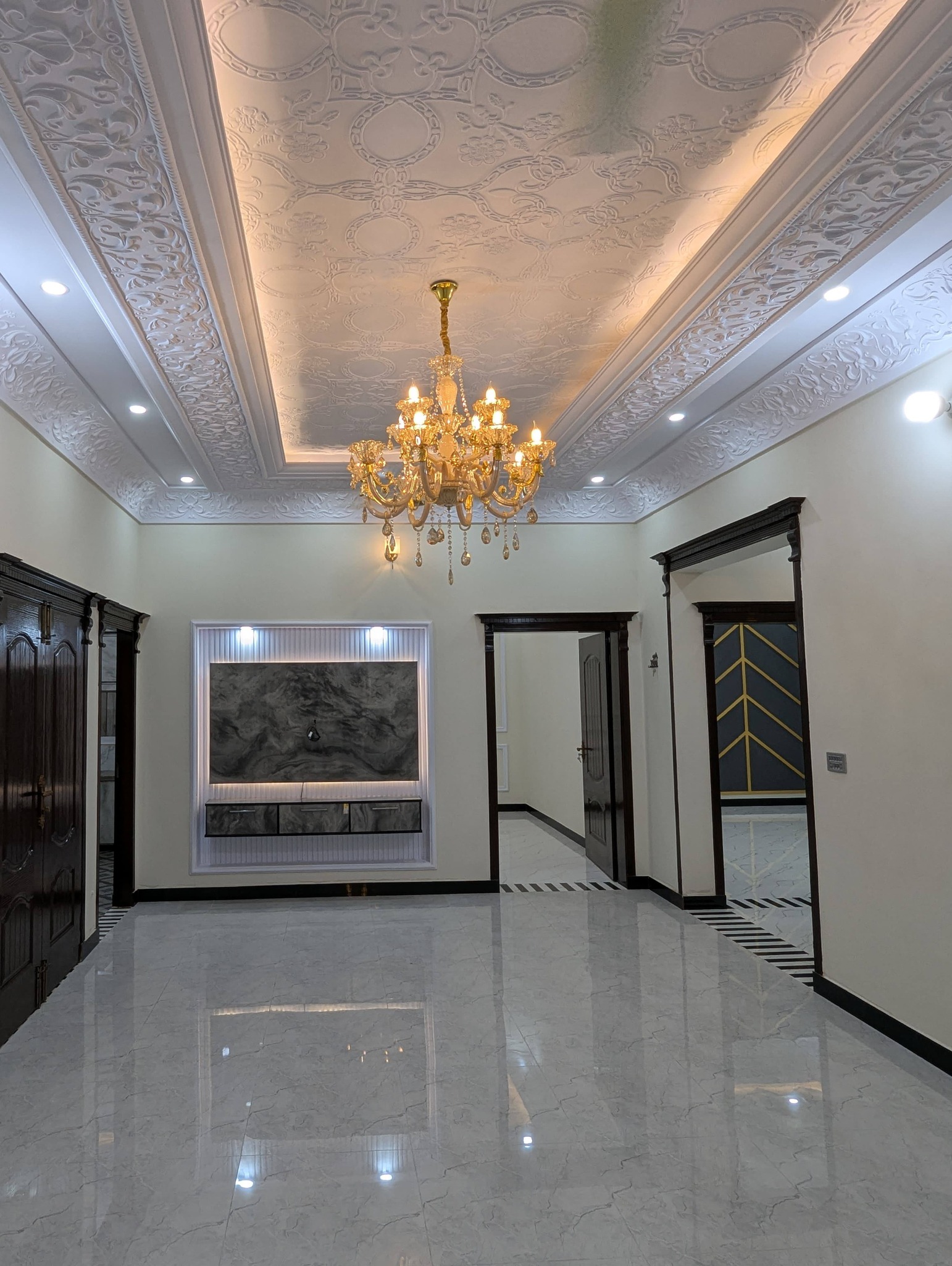 596812356_2053883428679107_806376331341610429_n