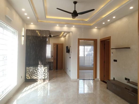 597777439_887365717577341_1196297275145618282_n