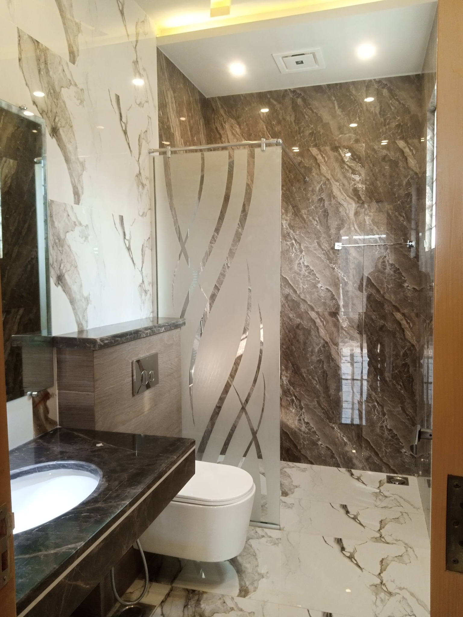 597820463_887366000910646_3849799062808477360_n