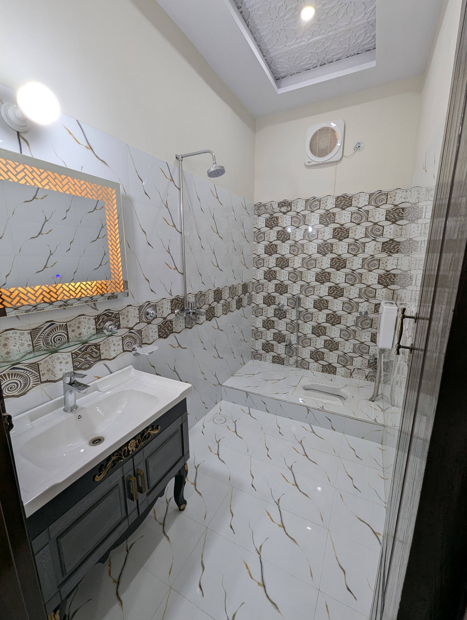 597942961_2053886198678830_4722160646393335638_n