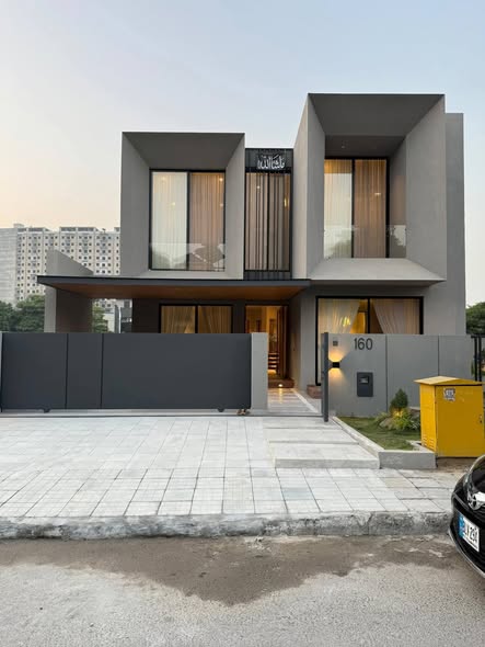 601013559_891438587170054_3451015053160860019_n