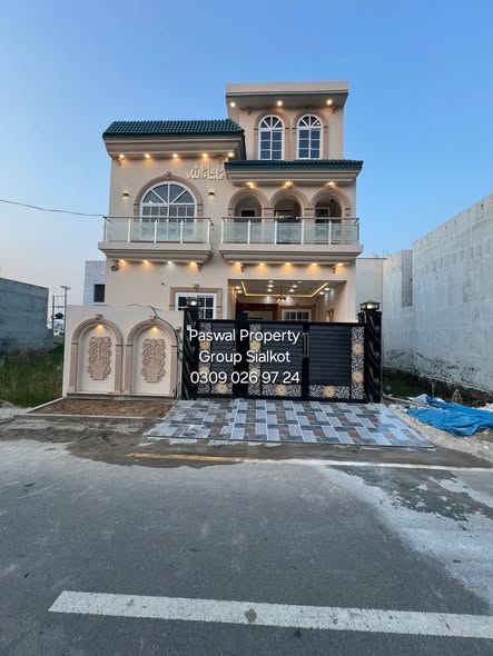 601823398_852532707397831_5663519875346712338_n