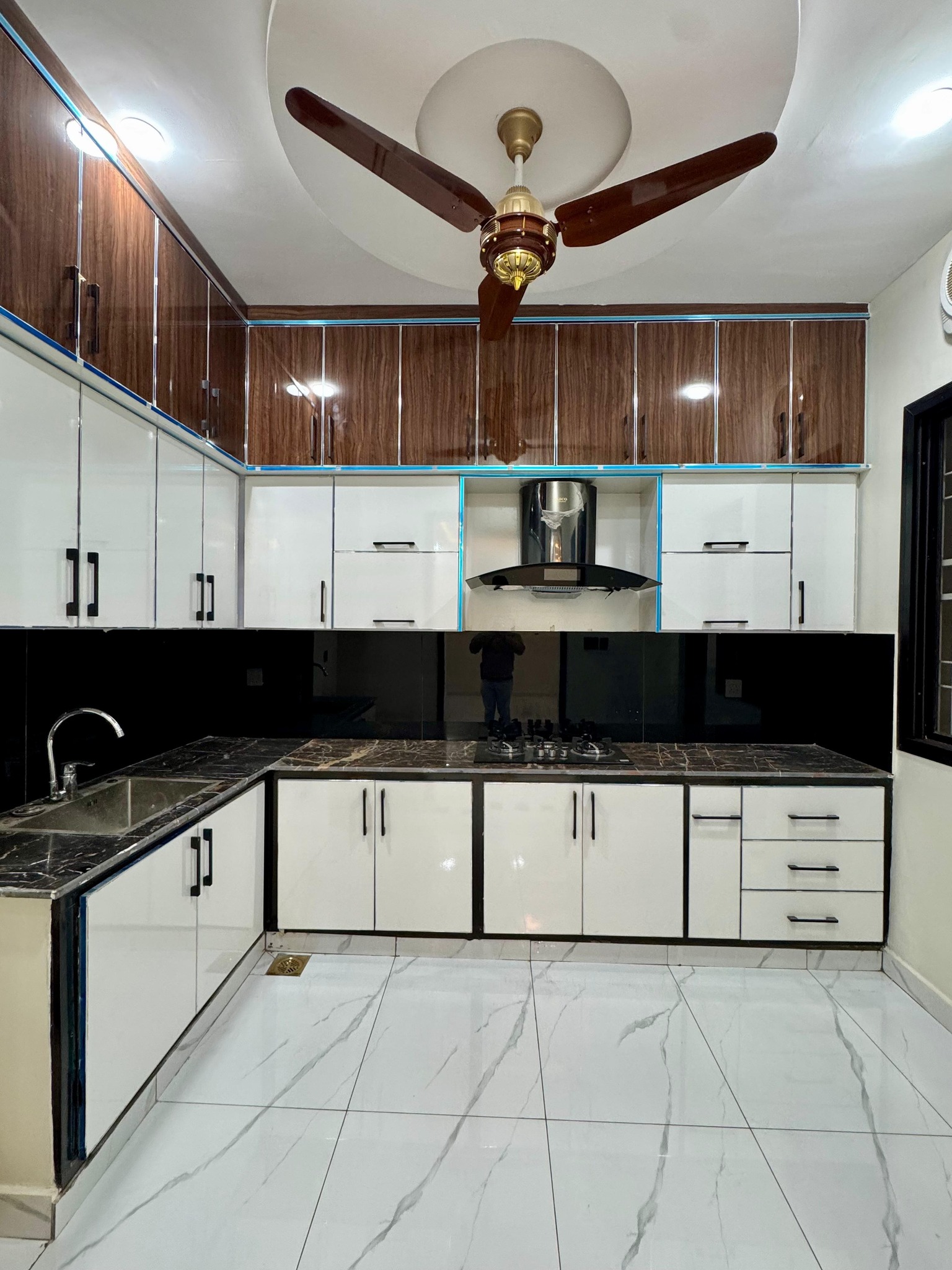 597888920_2174058209794931_2448889967611014099_n