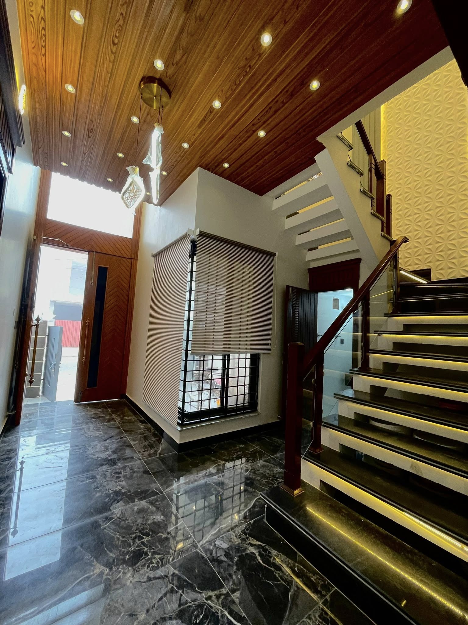 616611566_122316932582080652_6915943115499334551_n