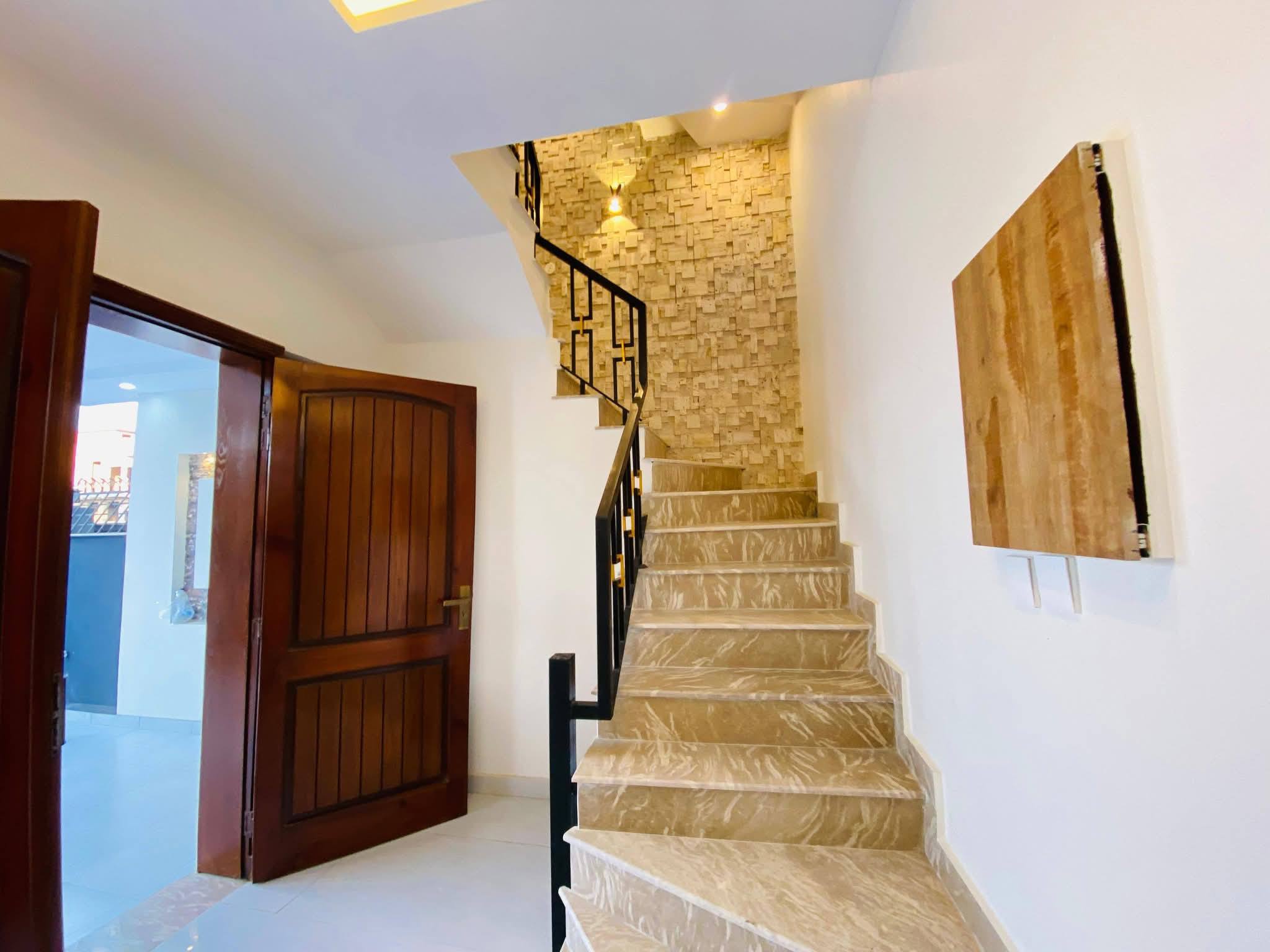 616826861_867443592561050_4485040943893399962_n