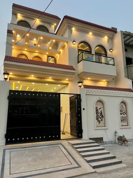 599627692_2058299324904184_1398761575165110319_n