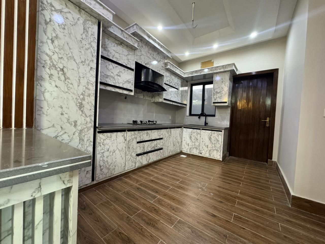 619542001_122159793788940570_6888506334699879201_n