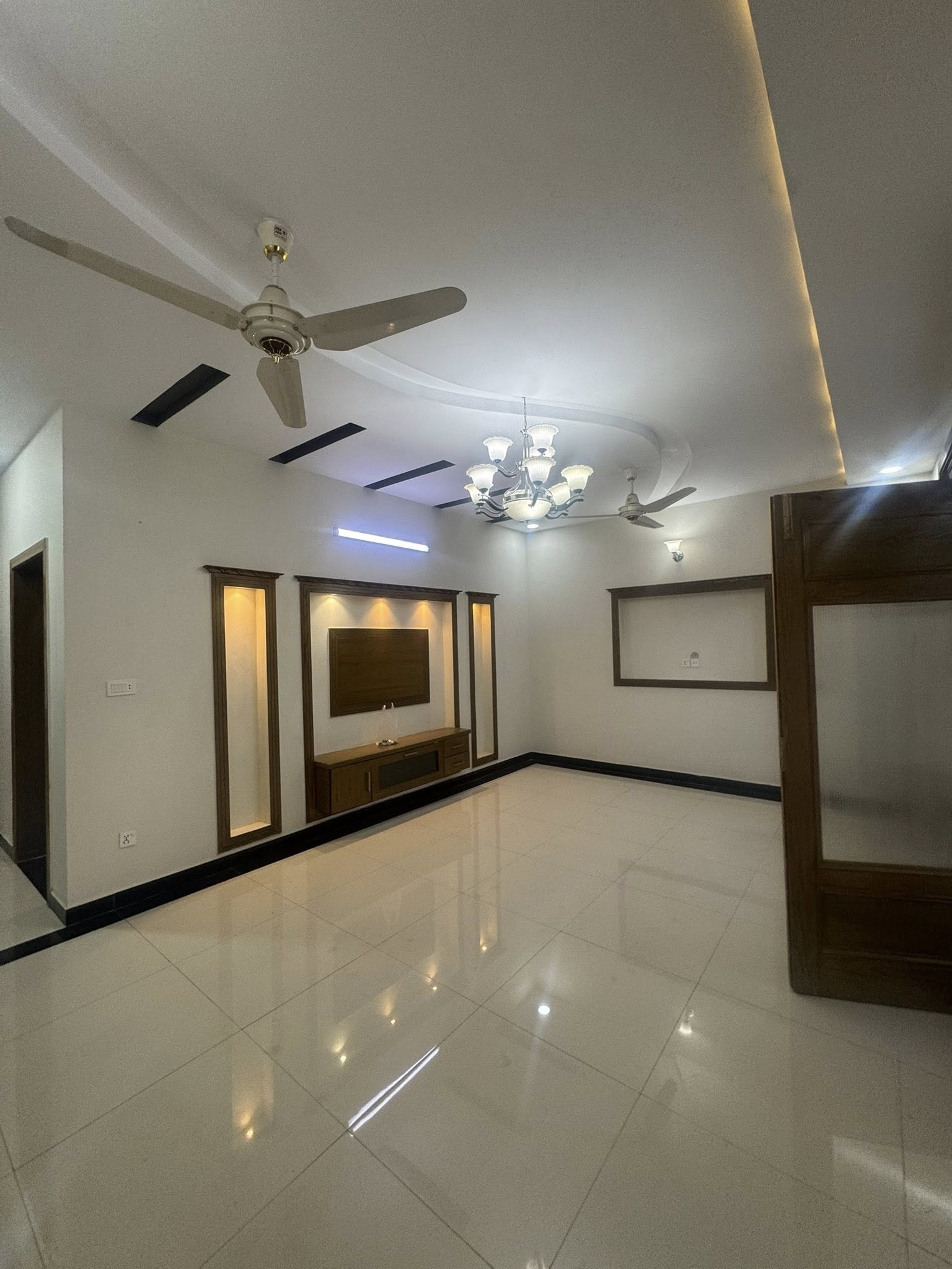 631134158_1352001003615893_2725750063328676261_n