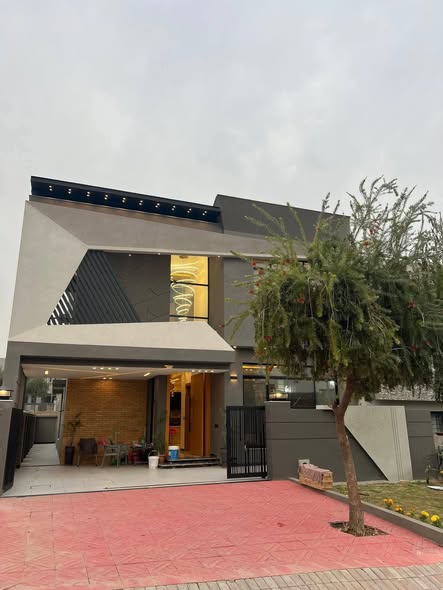 633801704_1240657431491956_3699209731426618381_n