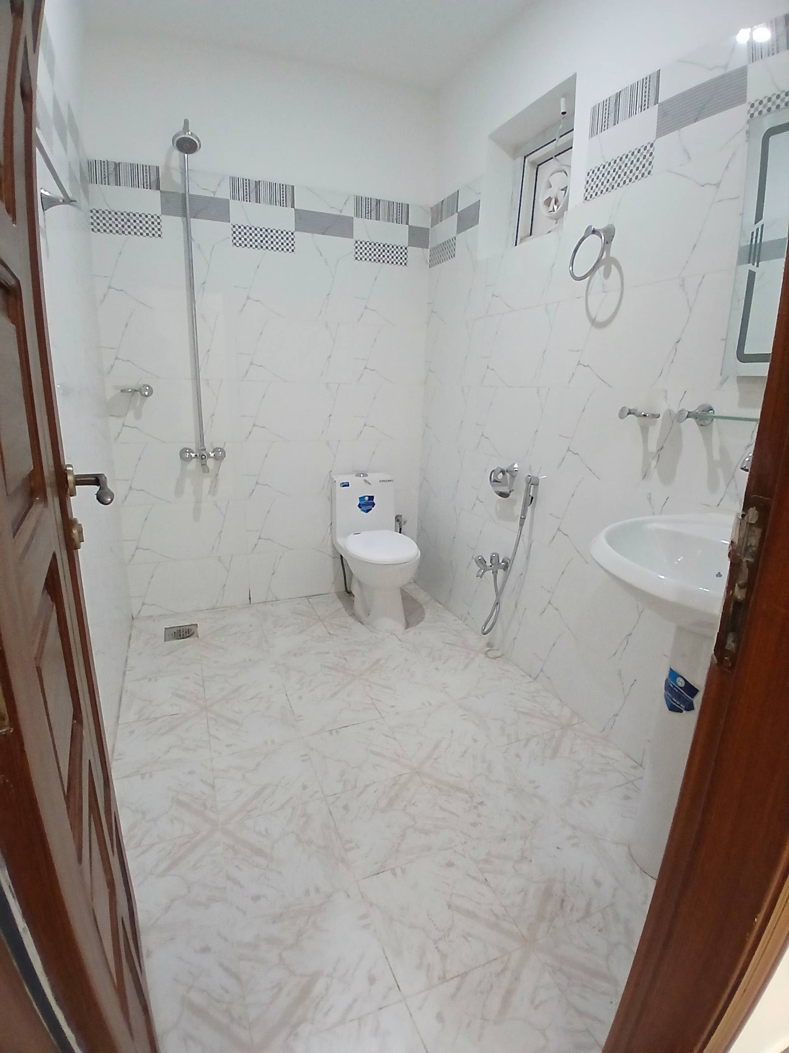 640299228_1979081566377464_8713080562656288457_n