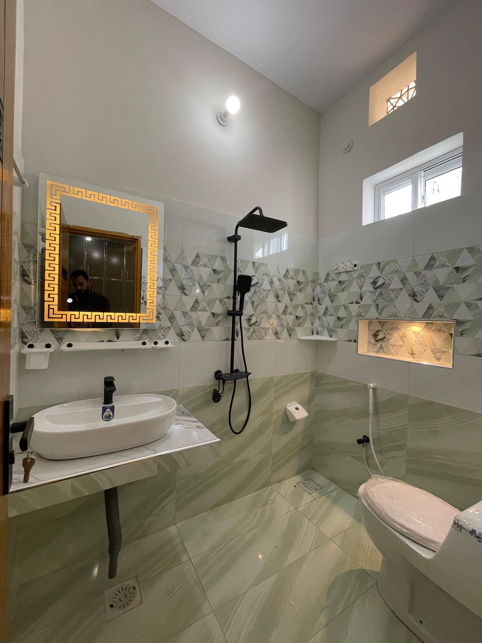 616841479_1245952727504381_646537623368056760_n