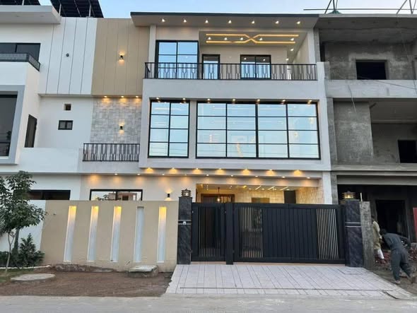 648243144_122218157942446035_7474674553652274547_n