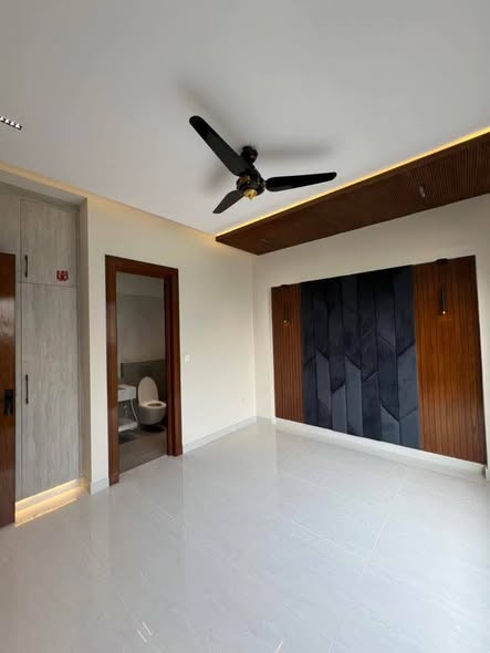 649214696_961947556785823_1229509666410363522_n