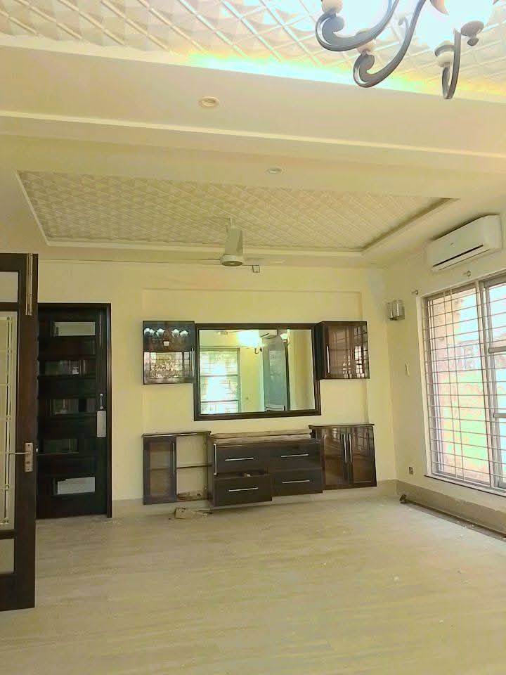 652396552_2051081898795762_1406442783208630535_n