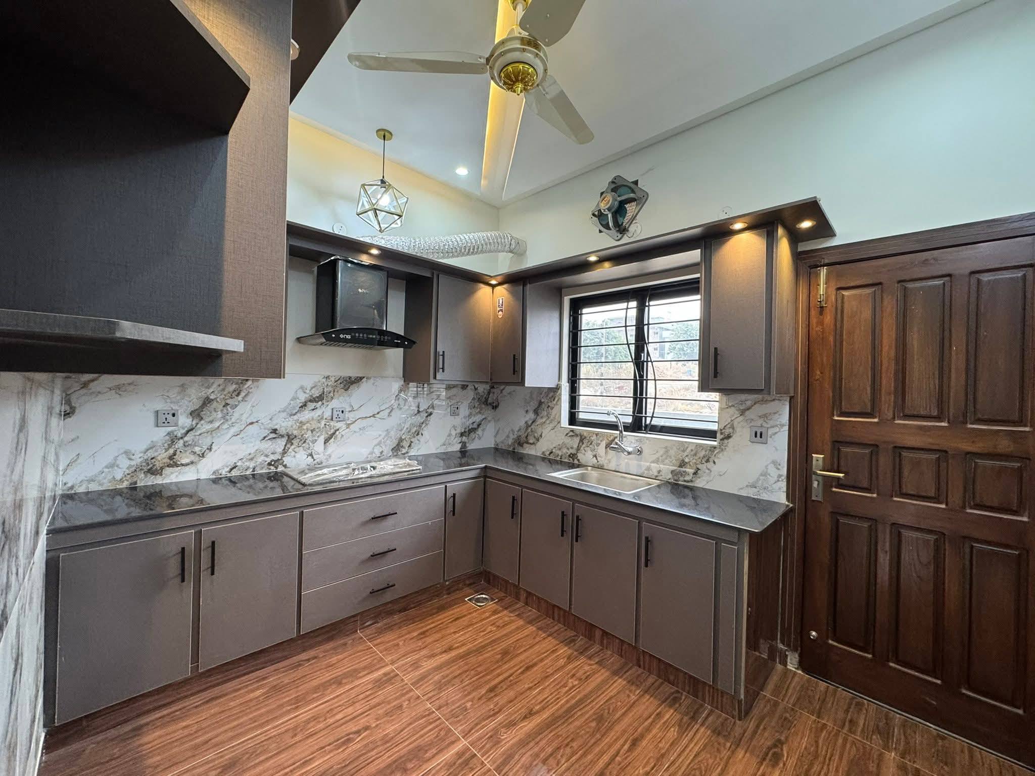 653702188_122283792548168923_4779219176506291534_n