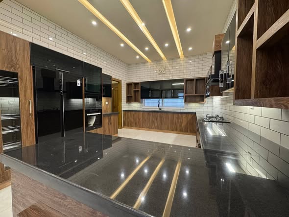 646200605_957347967245782_5055472703754765046_n