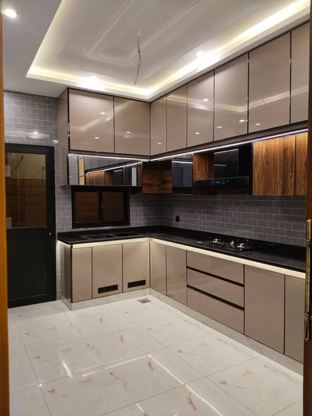 650066575_122116509111201002_1947171486675703872_n