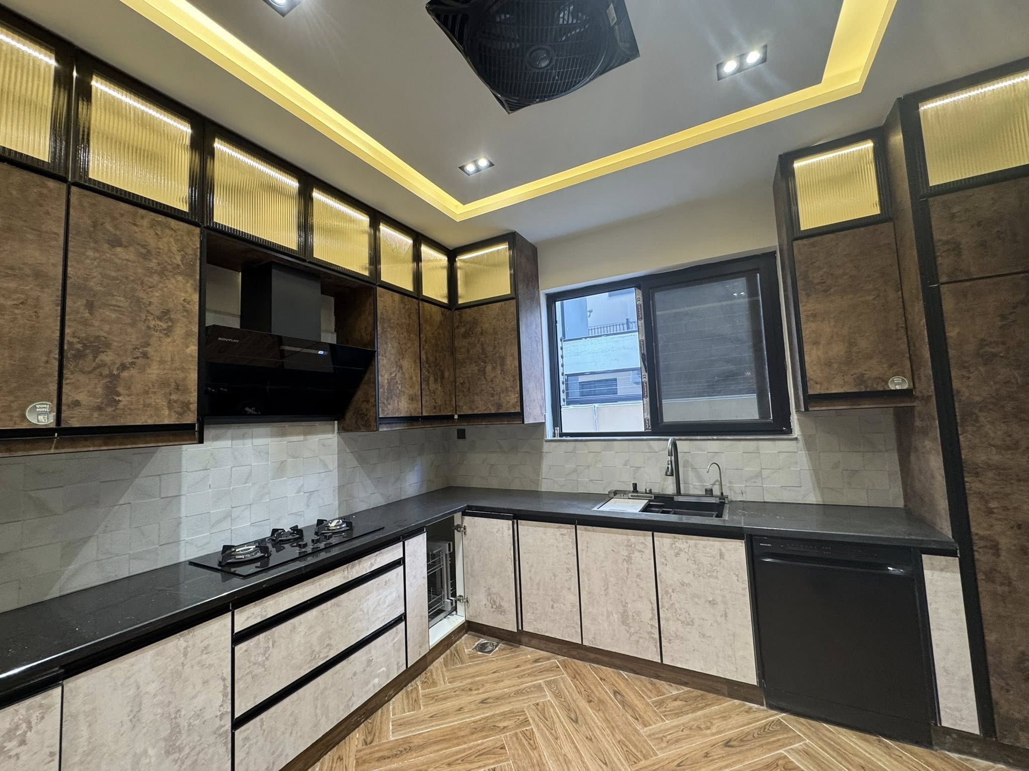 653711498_122284442756168923_7956010627740213019_n