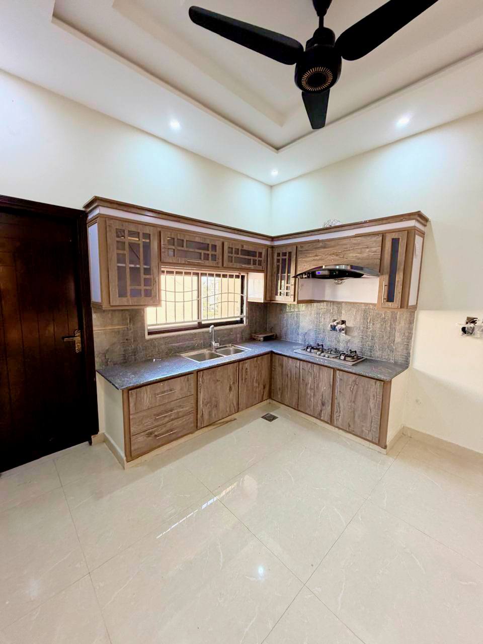 657672780_122208400142291435_5574201558217852127_n