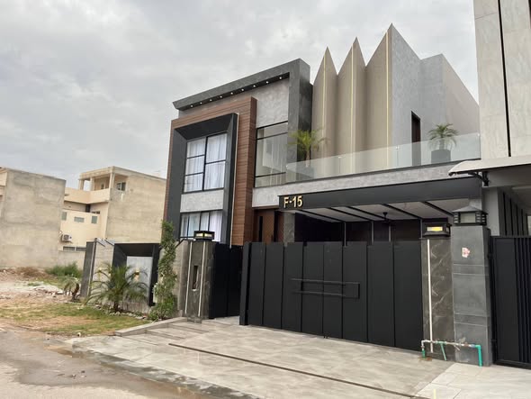 667795093_1272871671668177_656836712564292794_n