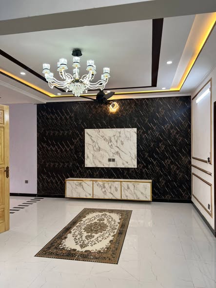 670166918_2772495856463813_7210307792634353209_n