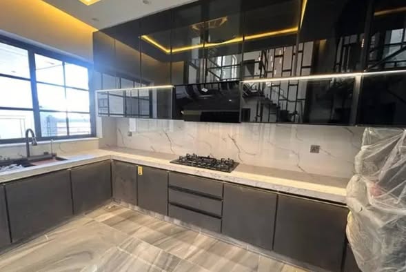 671996445_2021871978448799_3196719932577093358_n