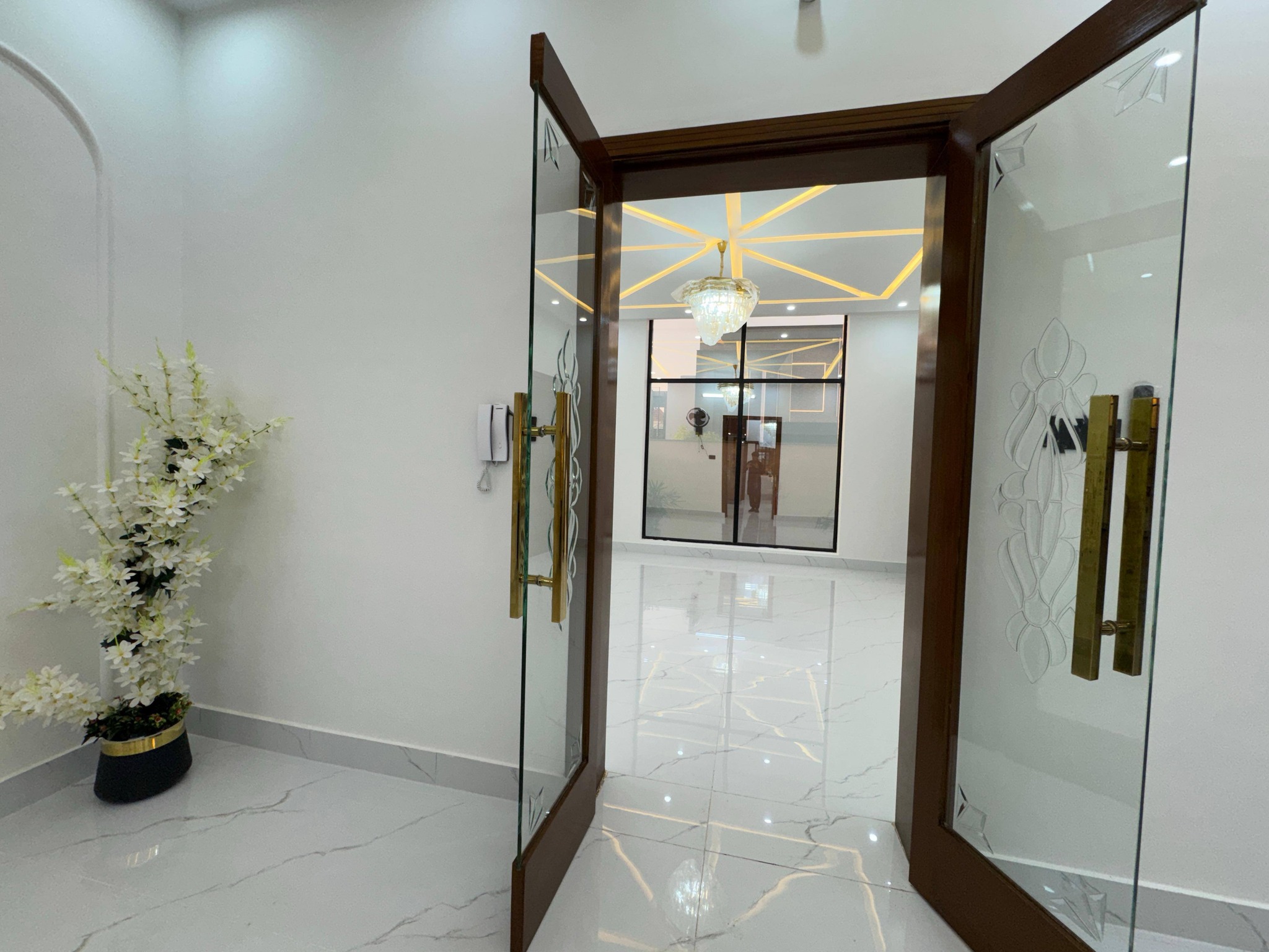 677665233_1319966203663976_6802138887240118162_n